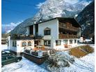 lyžařská oblast_Ötztal_Hochötz_dům Kuen_ubytování_zvenku